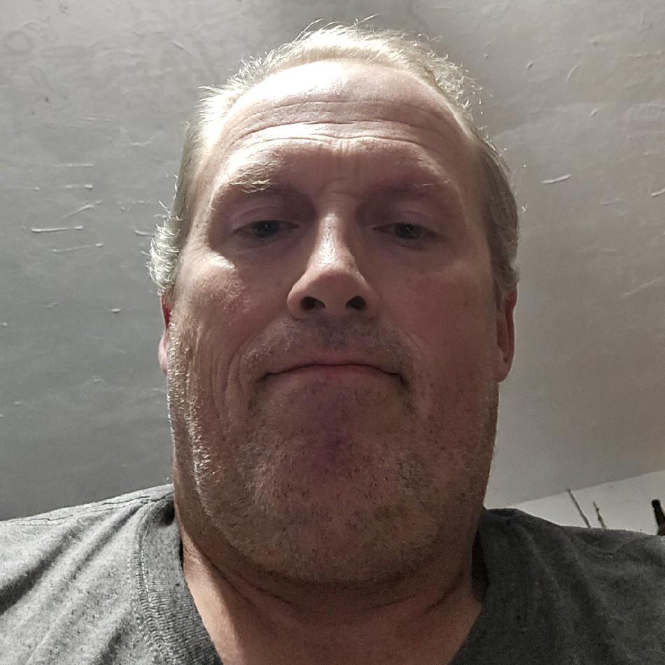 DJ