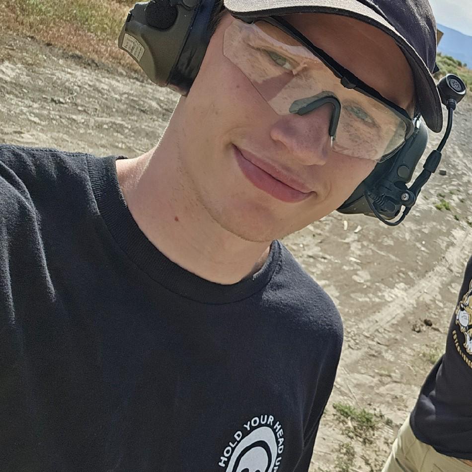 GG